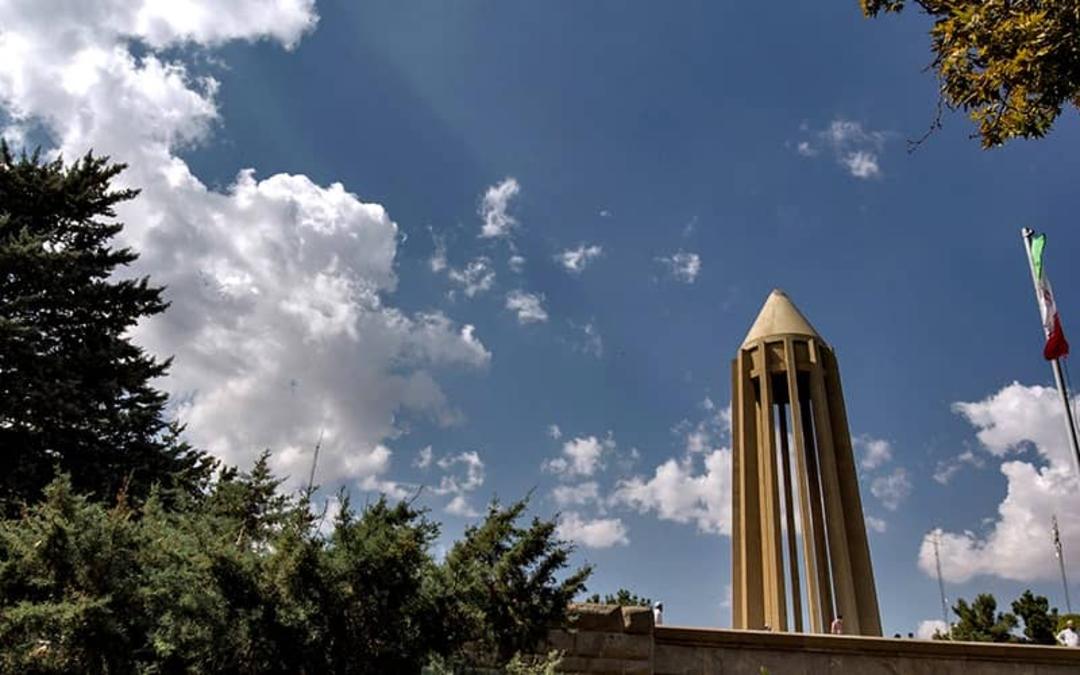 آرامگاه ابوعلی سینا