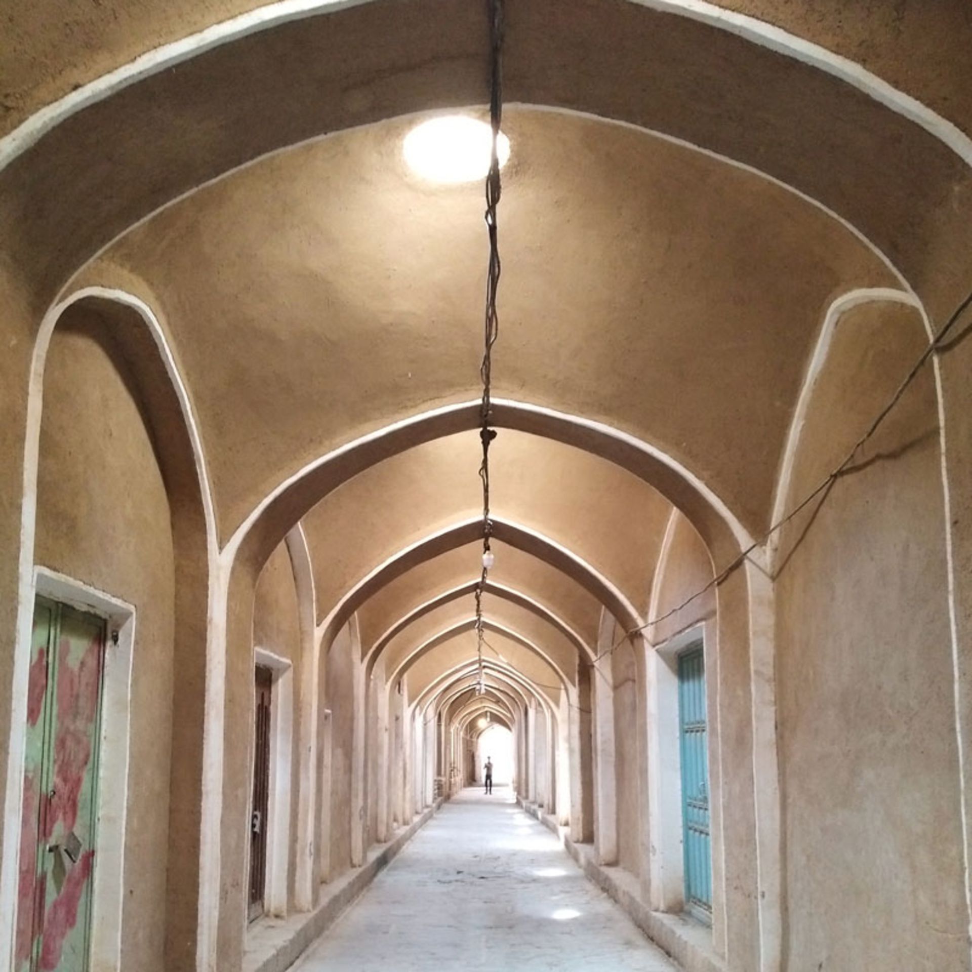 دالان اصلی بازار تاریخی زواره