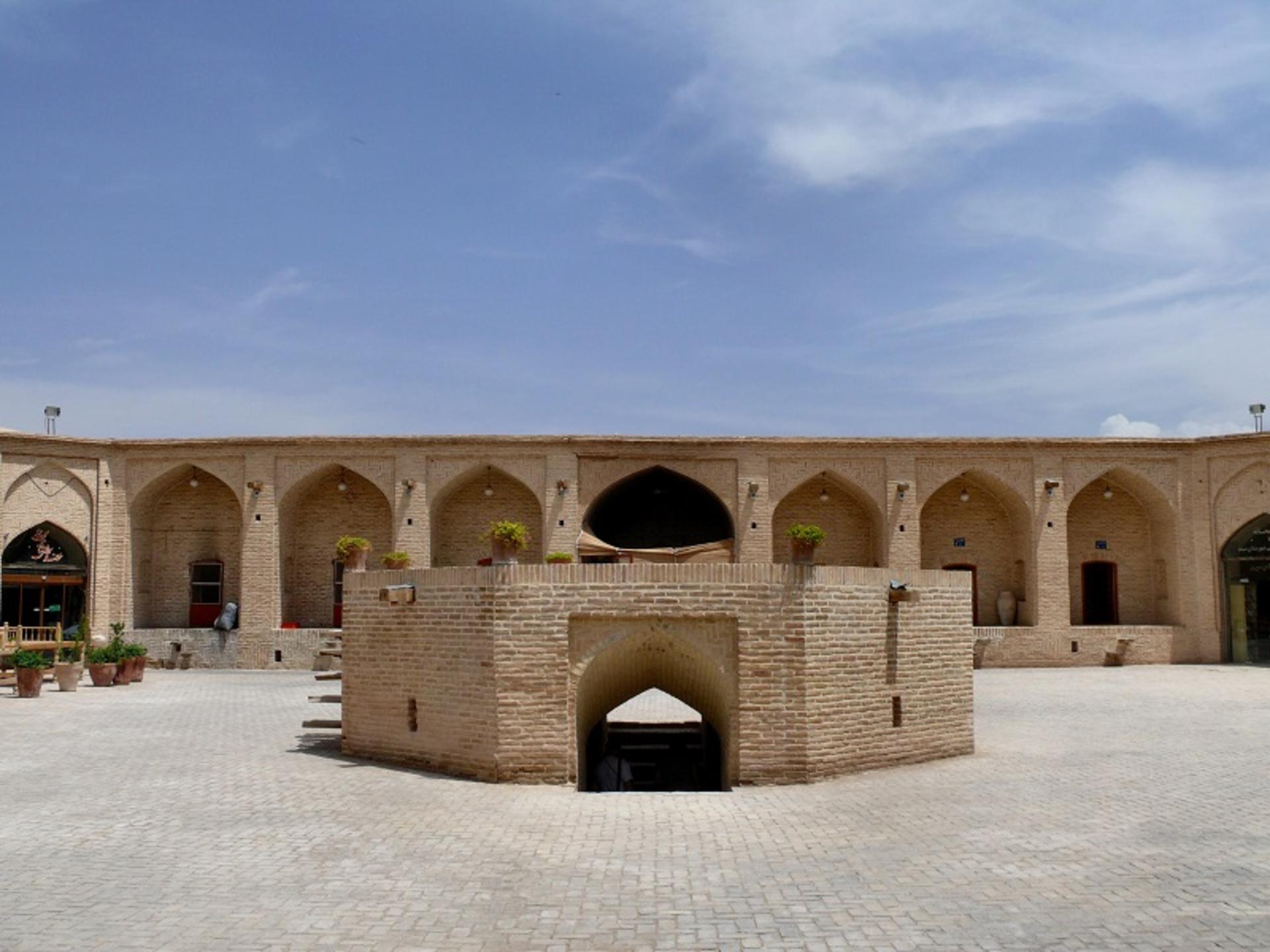 کاروانسرای شاه عباسی میبد