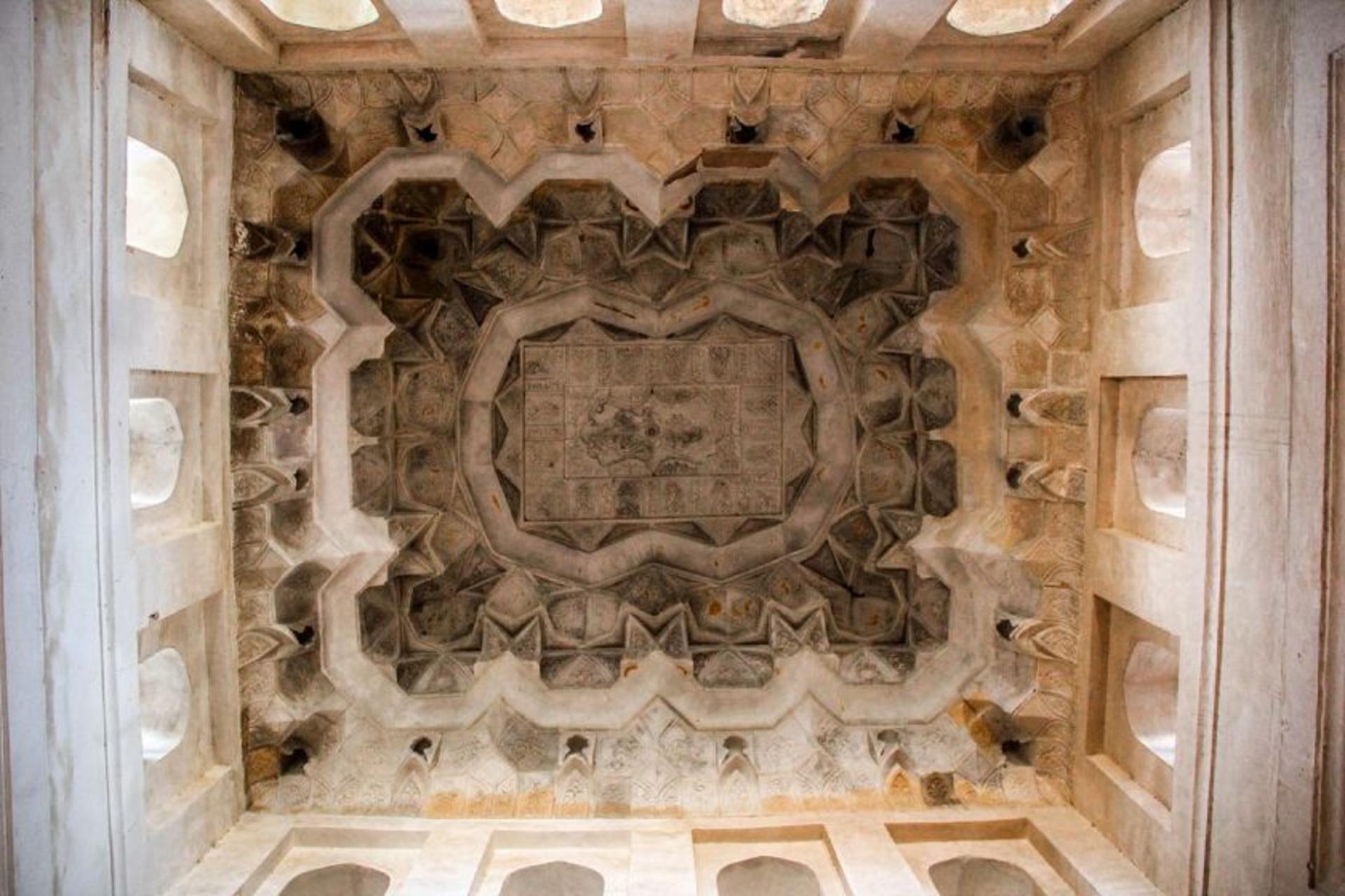 سقف گنبد هارونیه