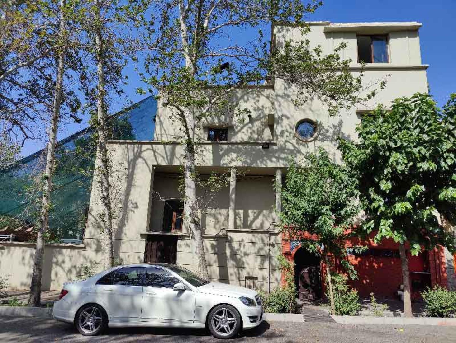نمای خارجی خانه گدار 