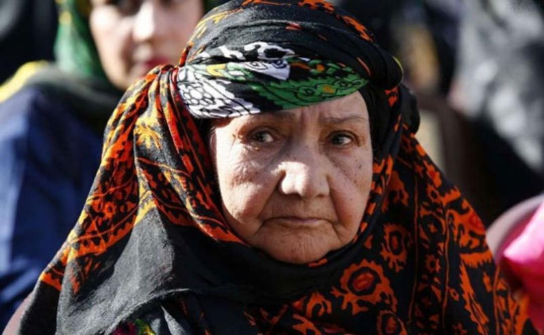 سرون، پوشش محلی زنانه