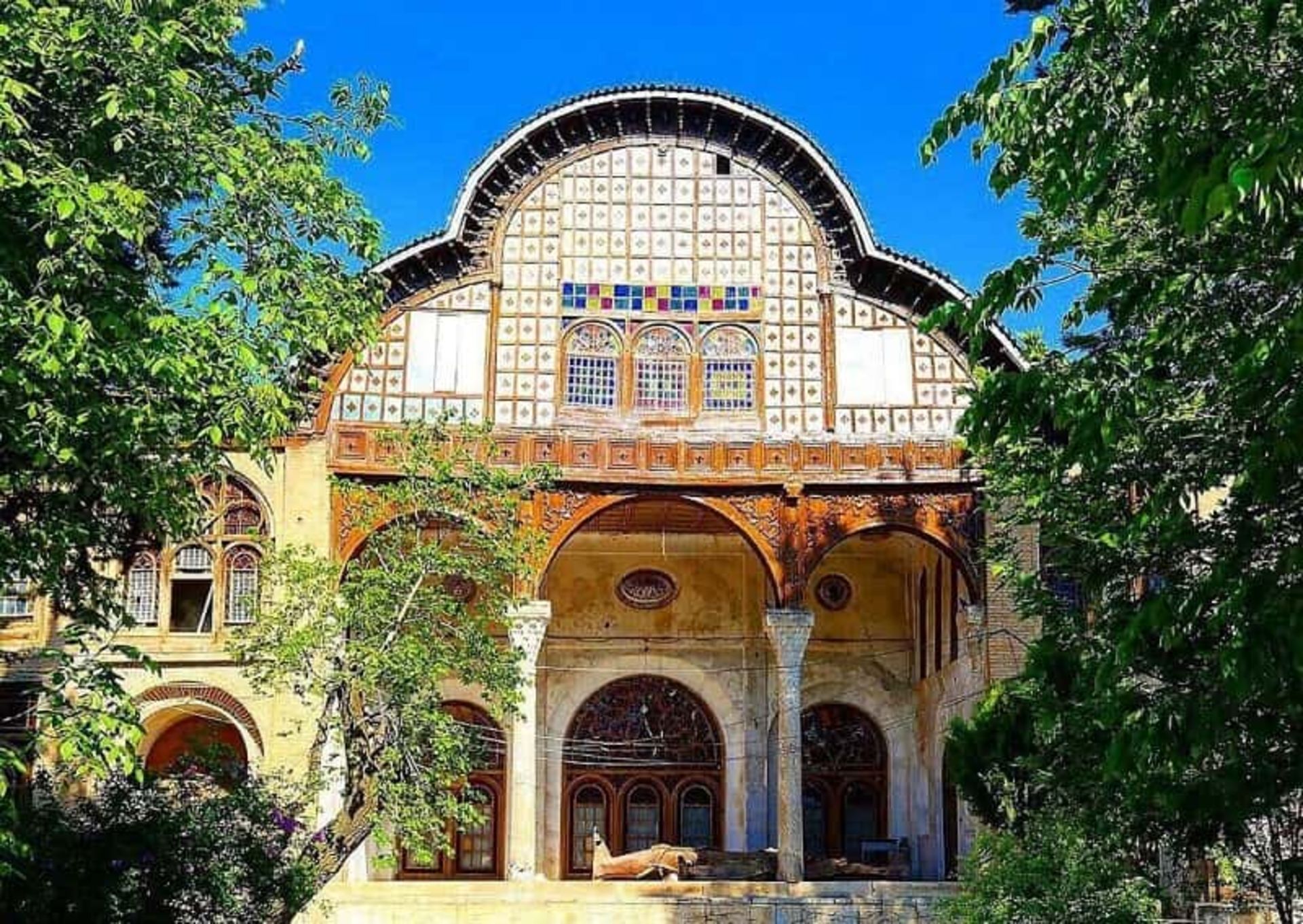 عمارت مشیر دیوان