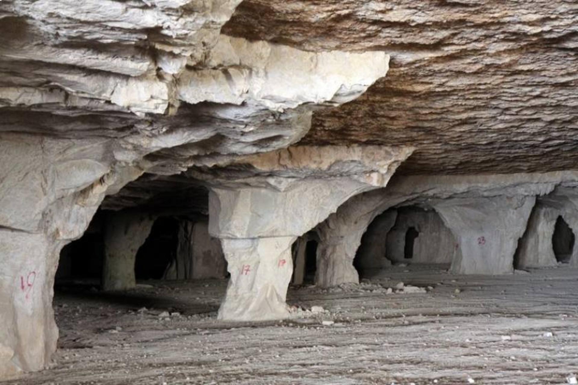 غار سنگ تراشان استان فارس