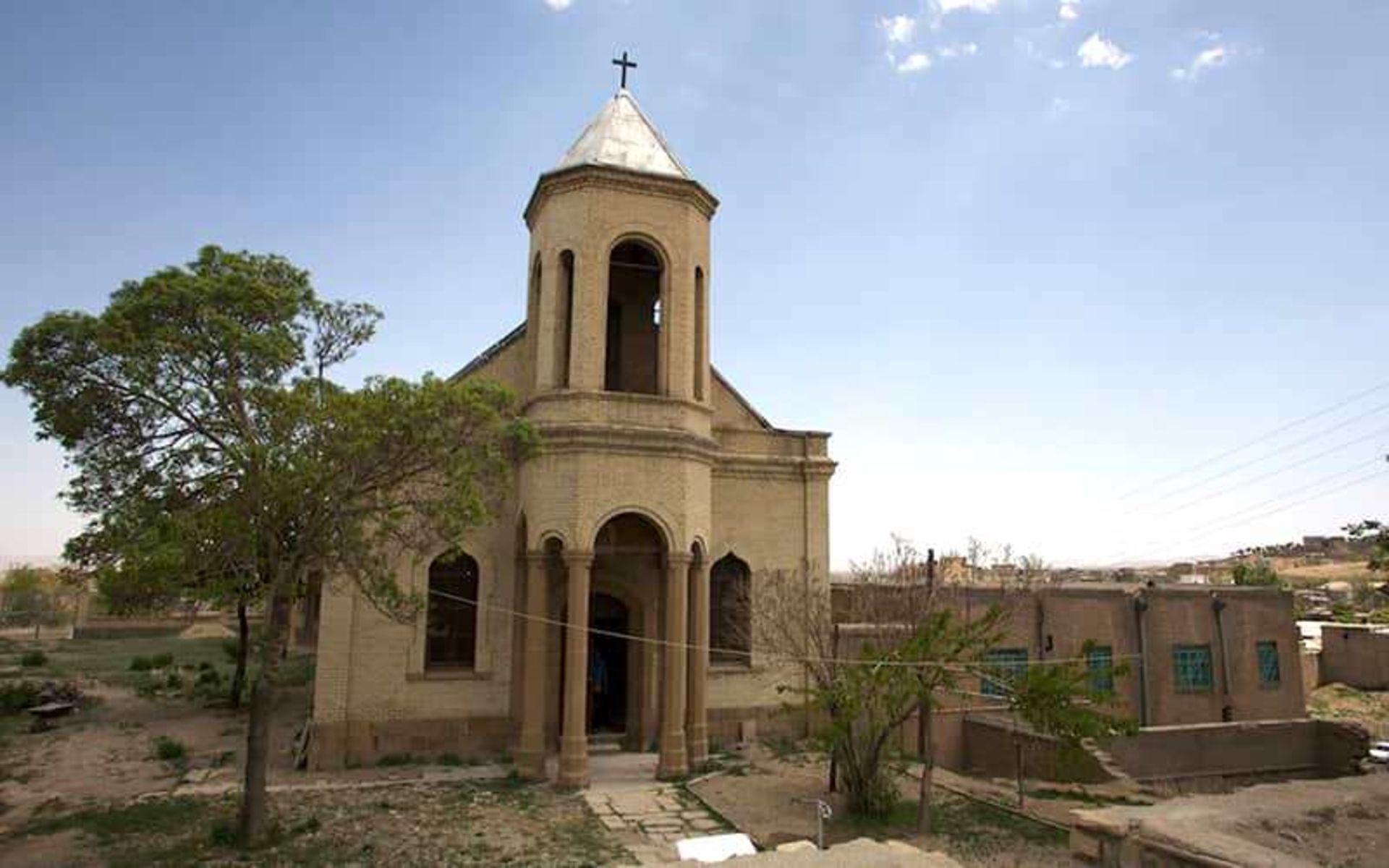 نمای کلیسای استپانوس هگمتانه