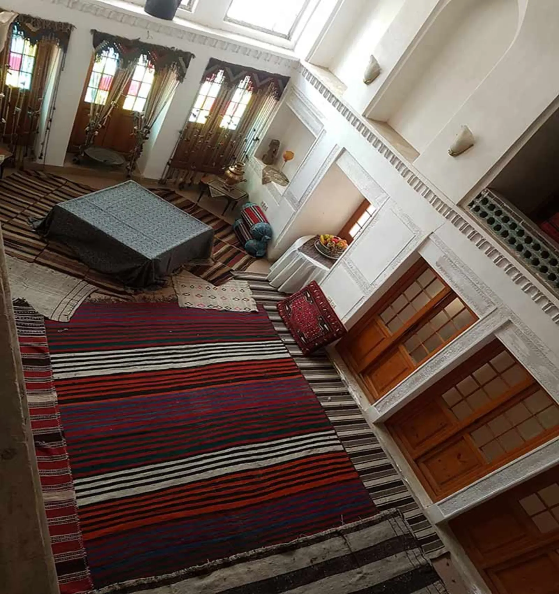 چیدمان سنتی خانه تدین 