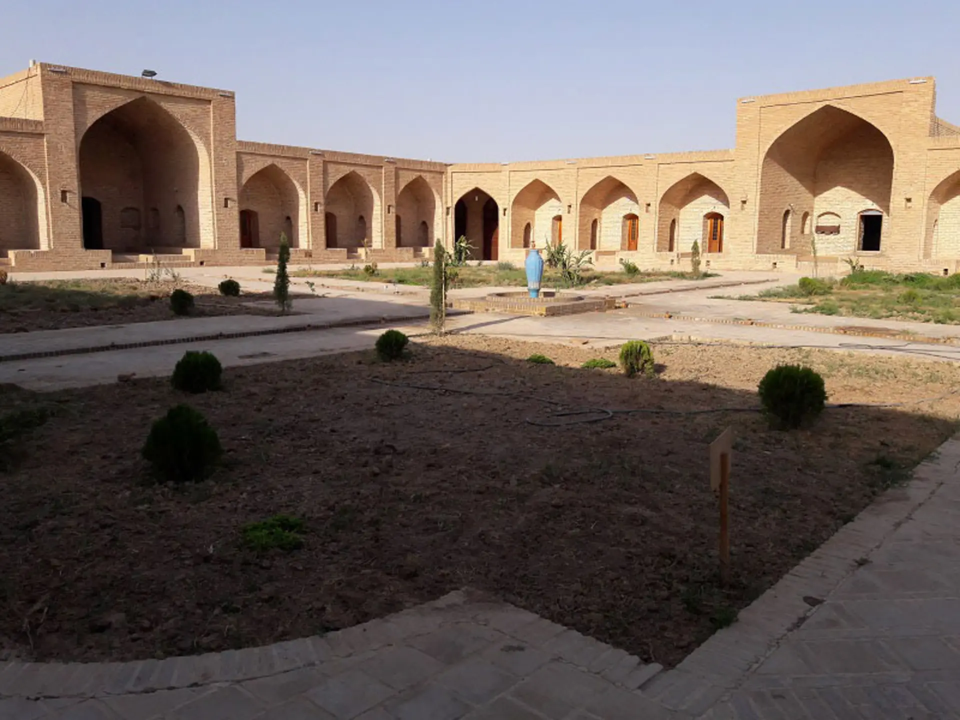 کاروانسرای شاه عباسی ده نمک