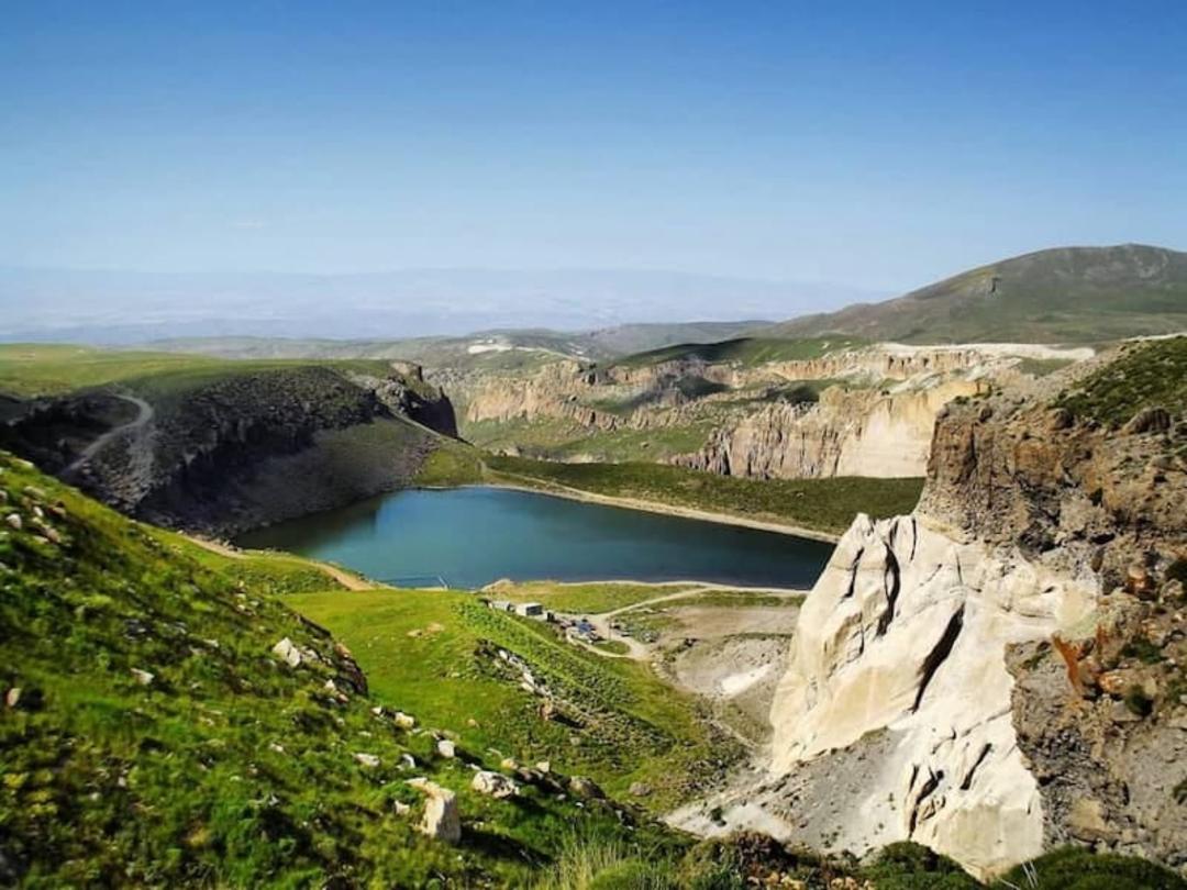 دریاچه ات گلی