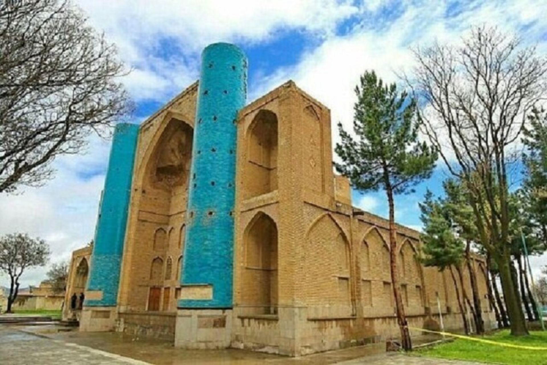 مقبره شیخ شهاب الدین اهری