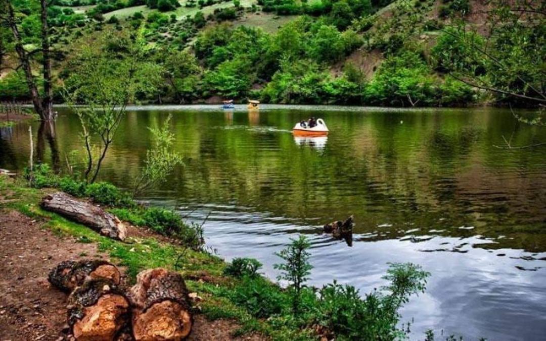طبیعت گردی در دریاچه ها و تالاب ها