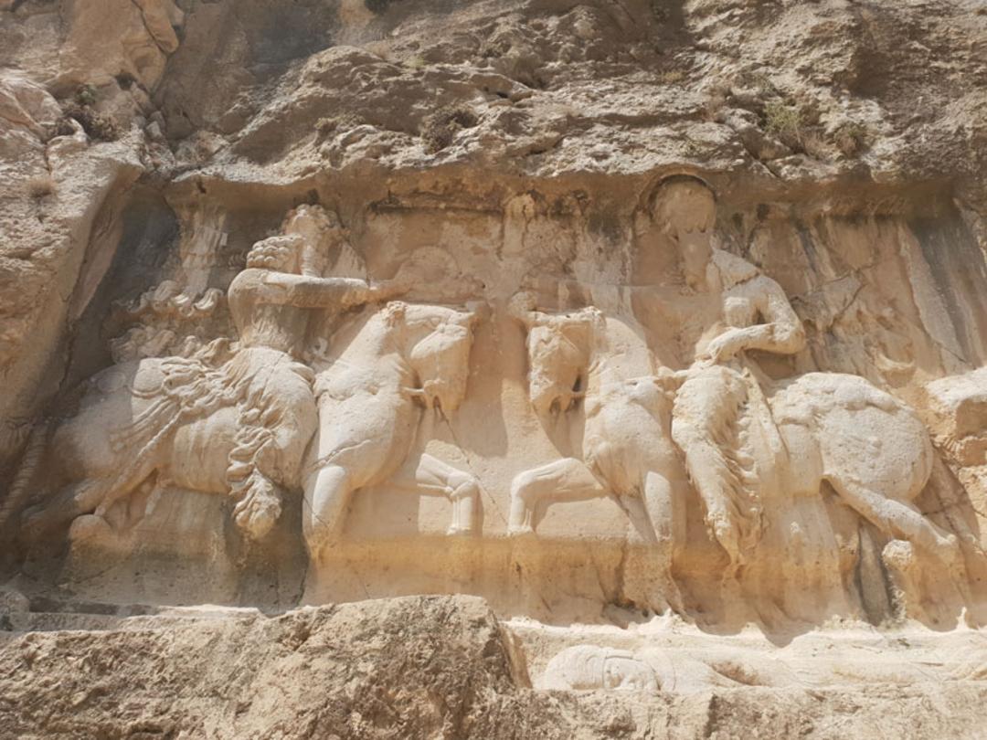 نقش برجسته خارجی غار شاپور