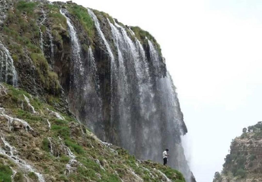 آبشار کمر دوغ
