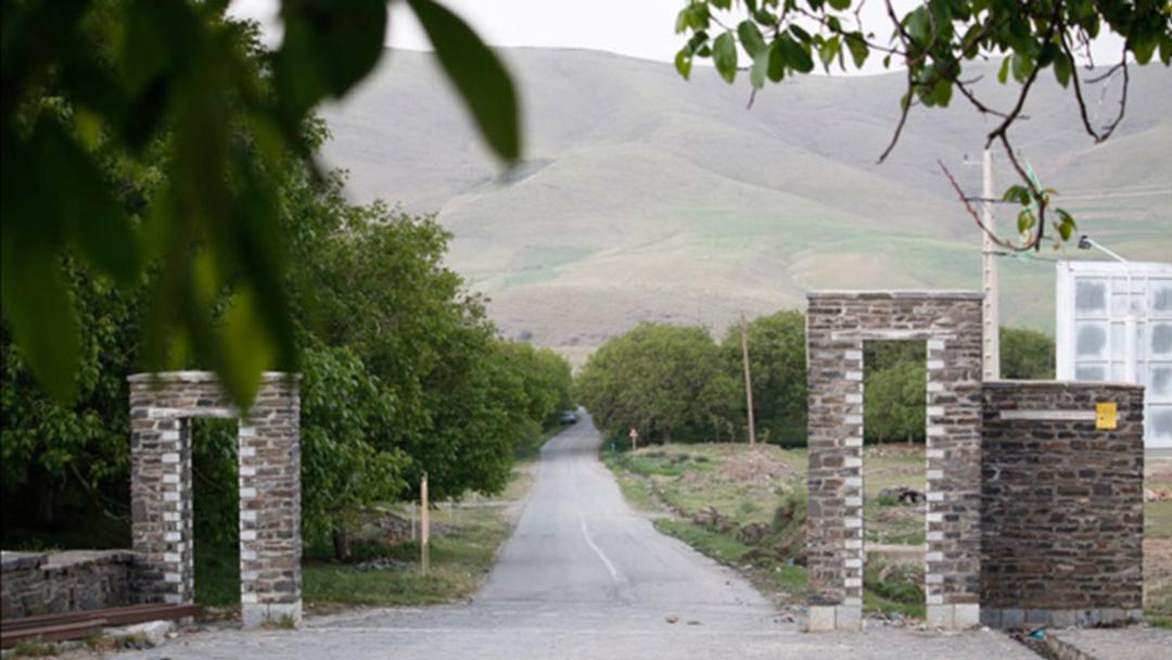 مسیر ورودی به روستای ورکانه