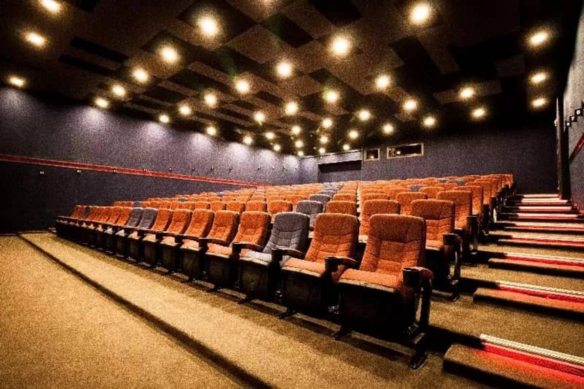 پردیس سینمایی برج آرمیتاژ مشهد 