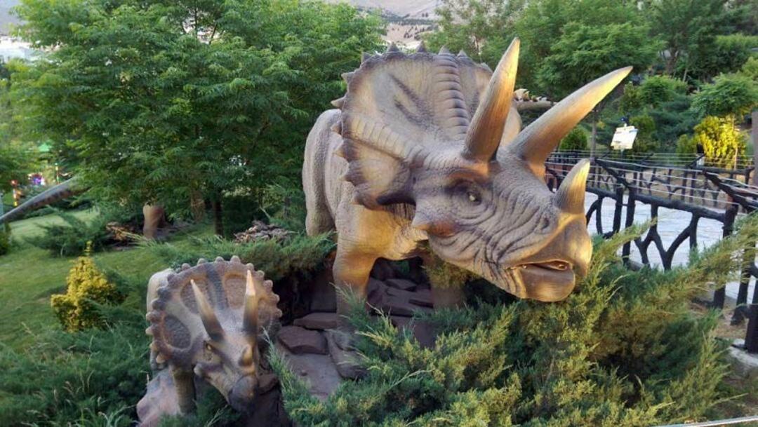پارک ژوراسیک تهران