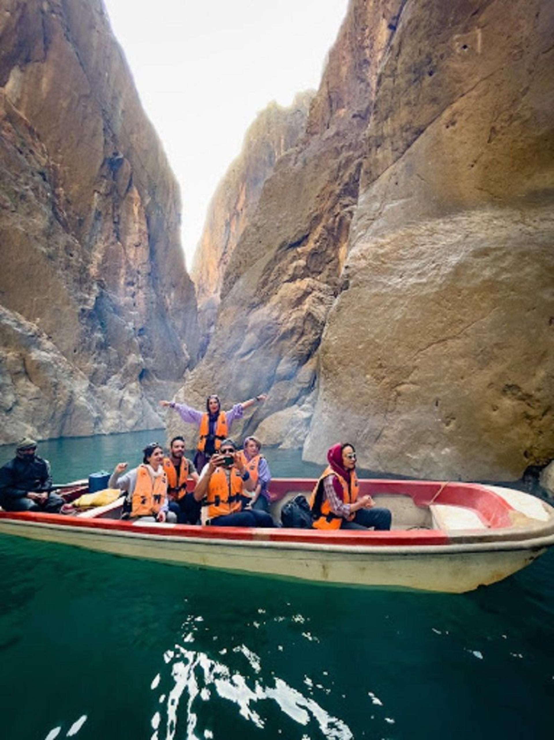 دسترسی به تنگه قاسمی