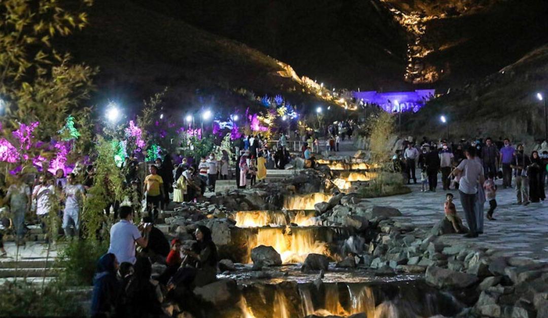 پارک کوهشار مشهد در شب