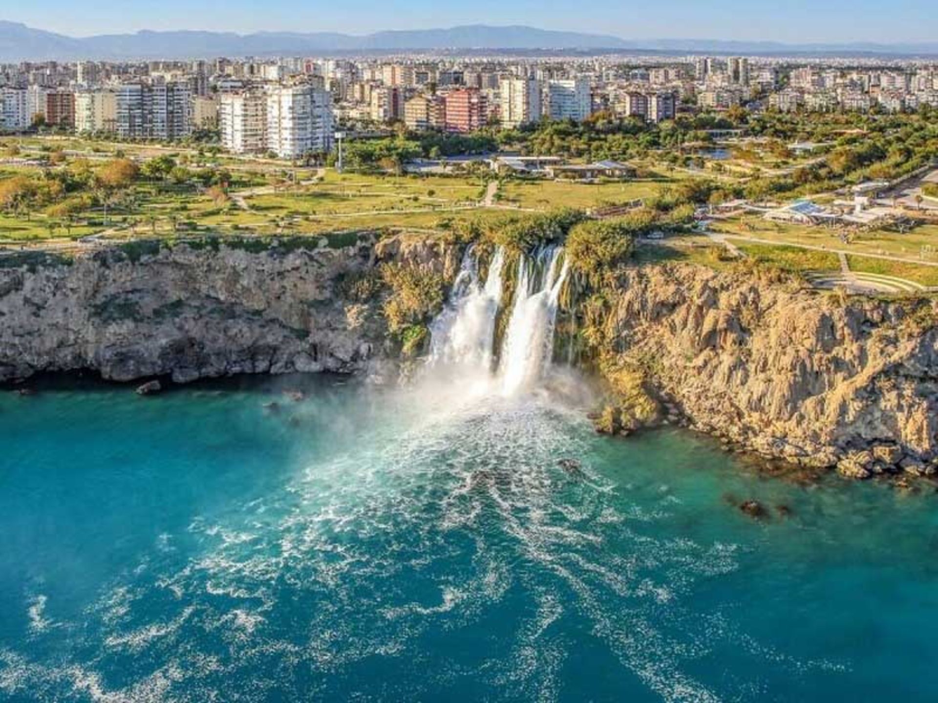 تصویر آبشار دودن پایین از بالا