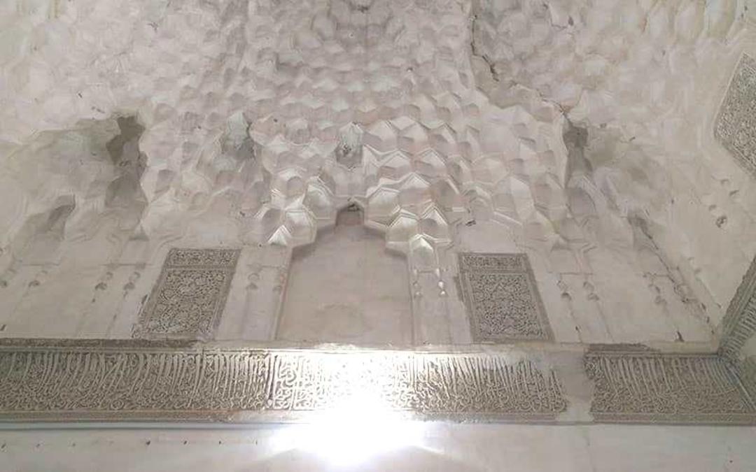 گچبری محراب مسجد