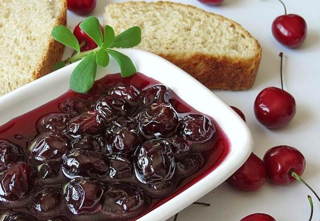 مربای آلبالو