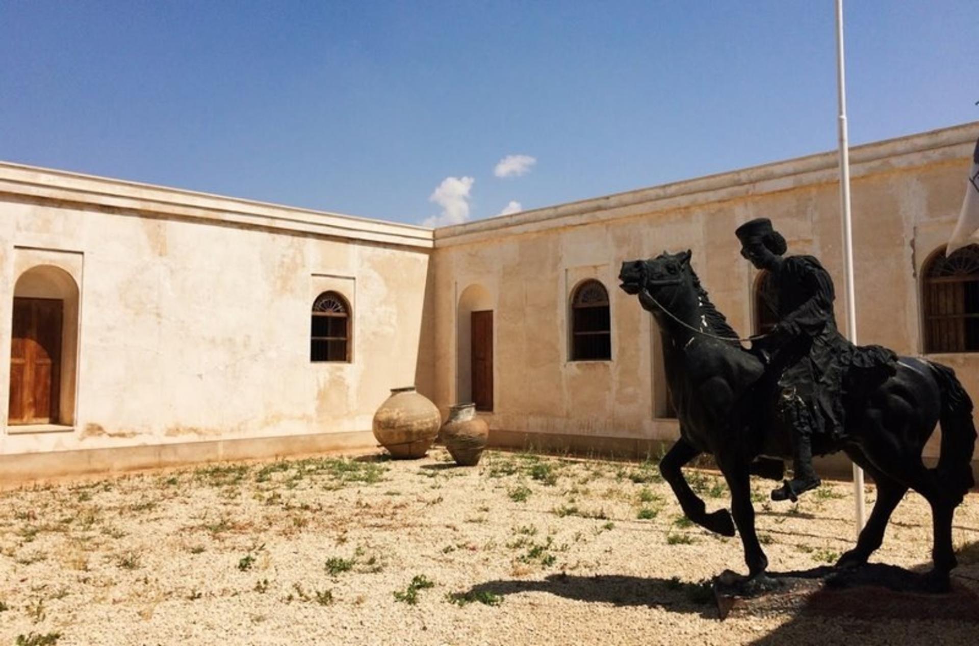 خانه رئیسعلی دلواری