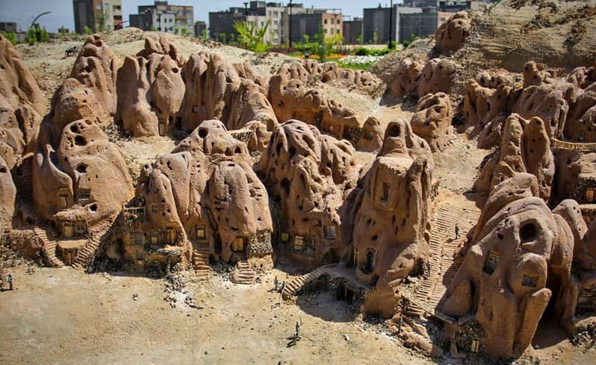 ماکت روستای کندوان در پارک مینیاتوری مشهد