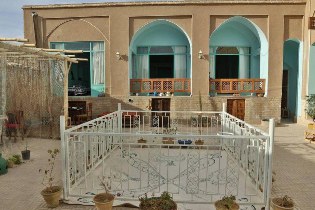 اقامتگاه بومگردی خانه موزه عروسک و اسباب بازی