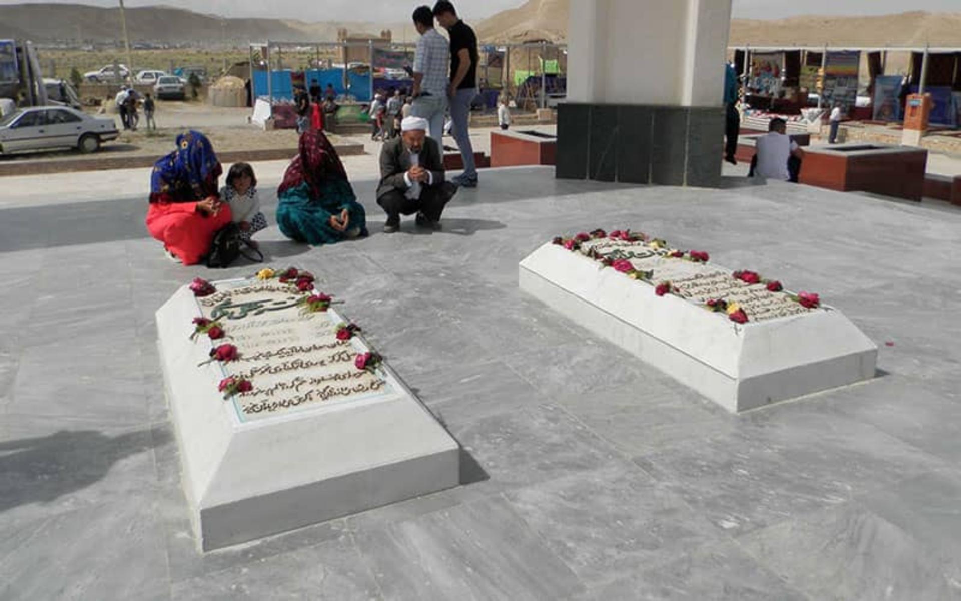 آرامگاه مختومقلی فراغی