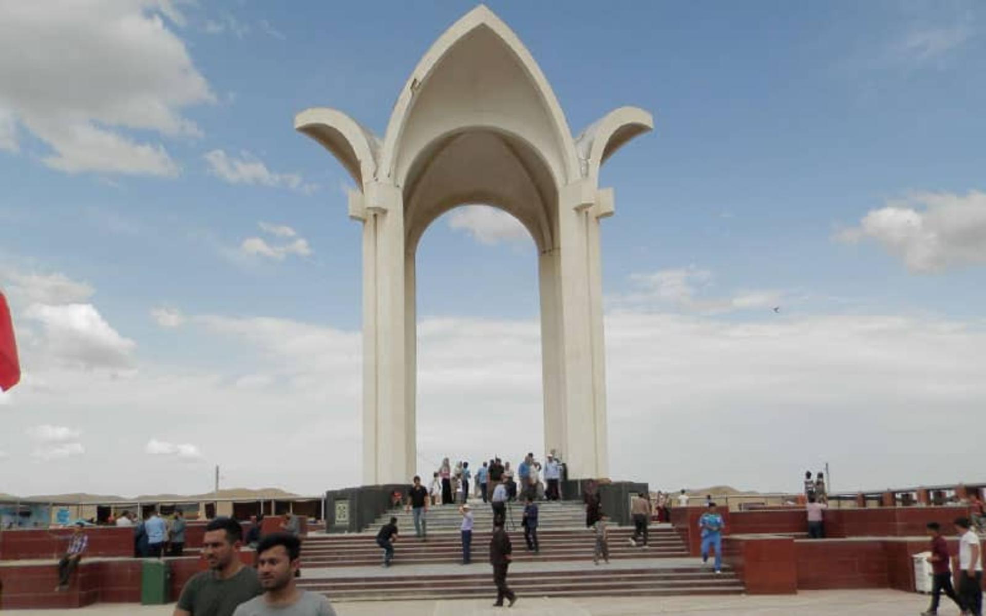 آرامگاه مختومقلی فراغی