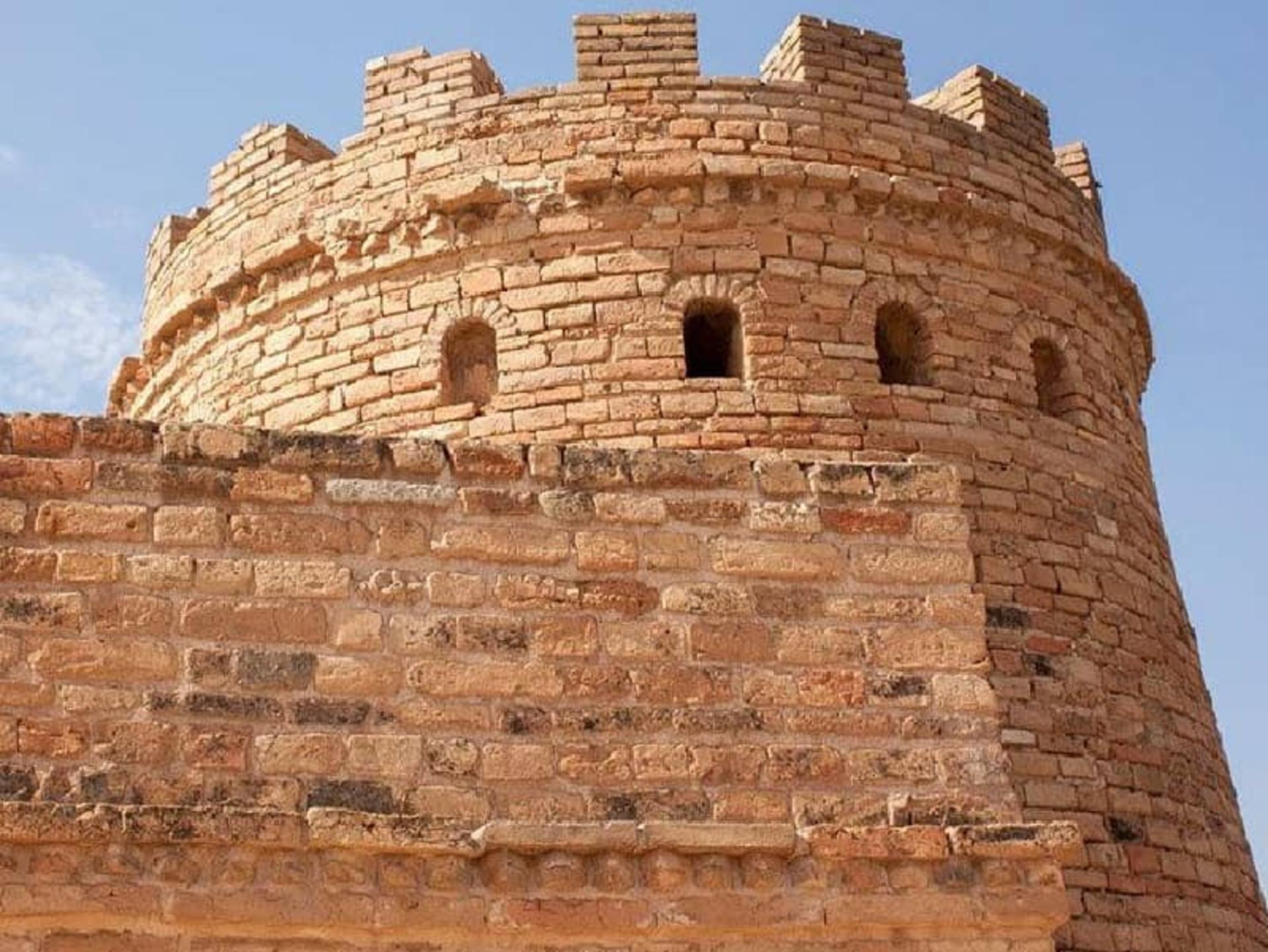 برج قلعه شوش