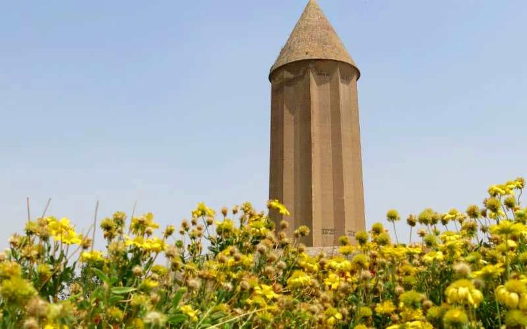 برج گنبد قابوس