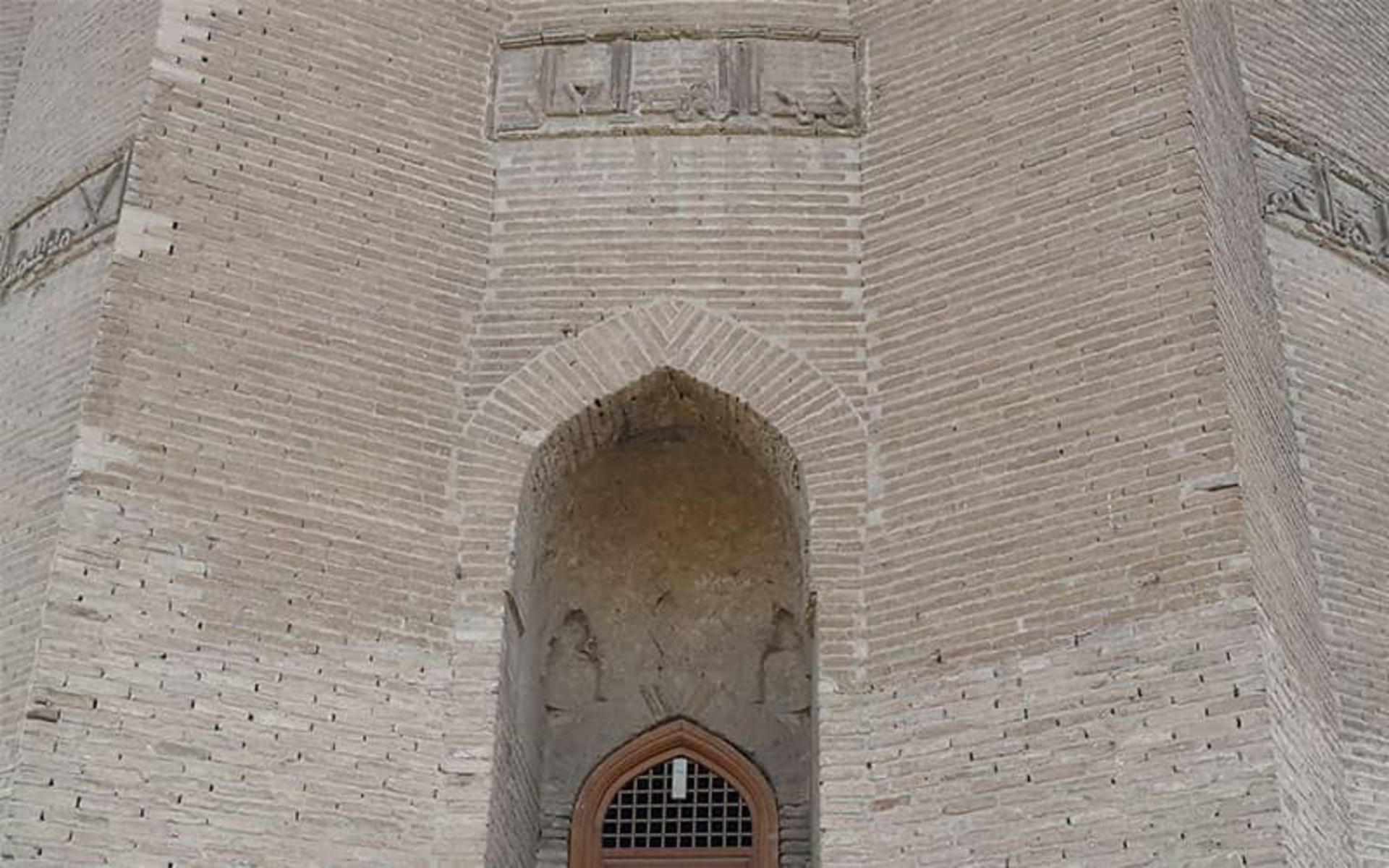 برج گنبد قابوس
