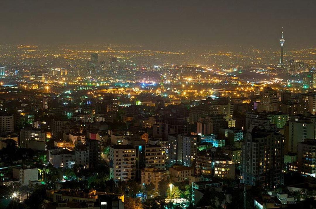 چشم انداز پایتخت از نمای بام تهران