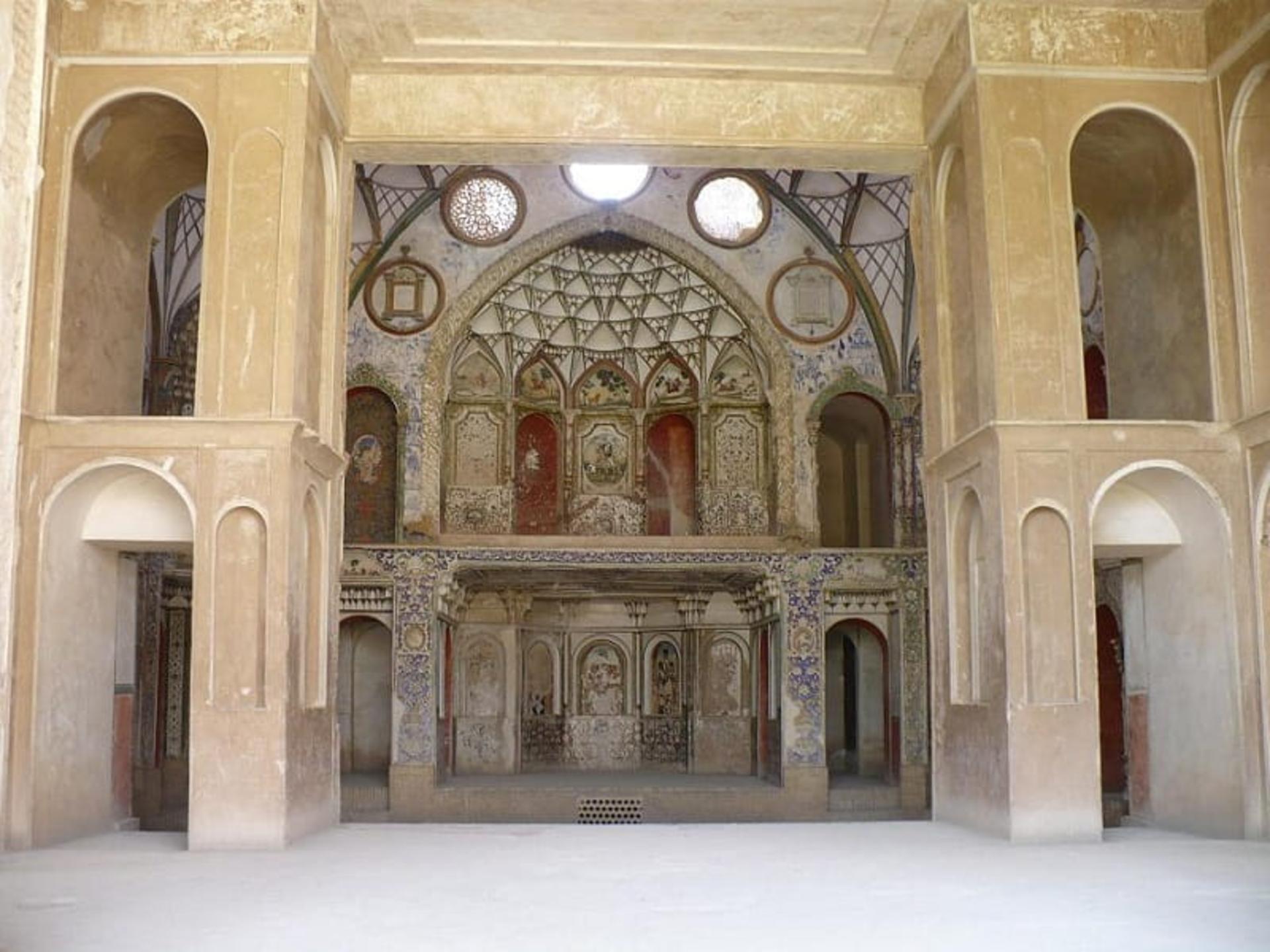 خانه تاریخی بروجردی