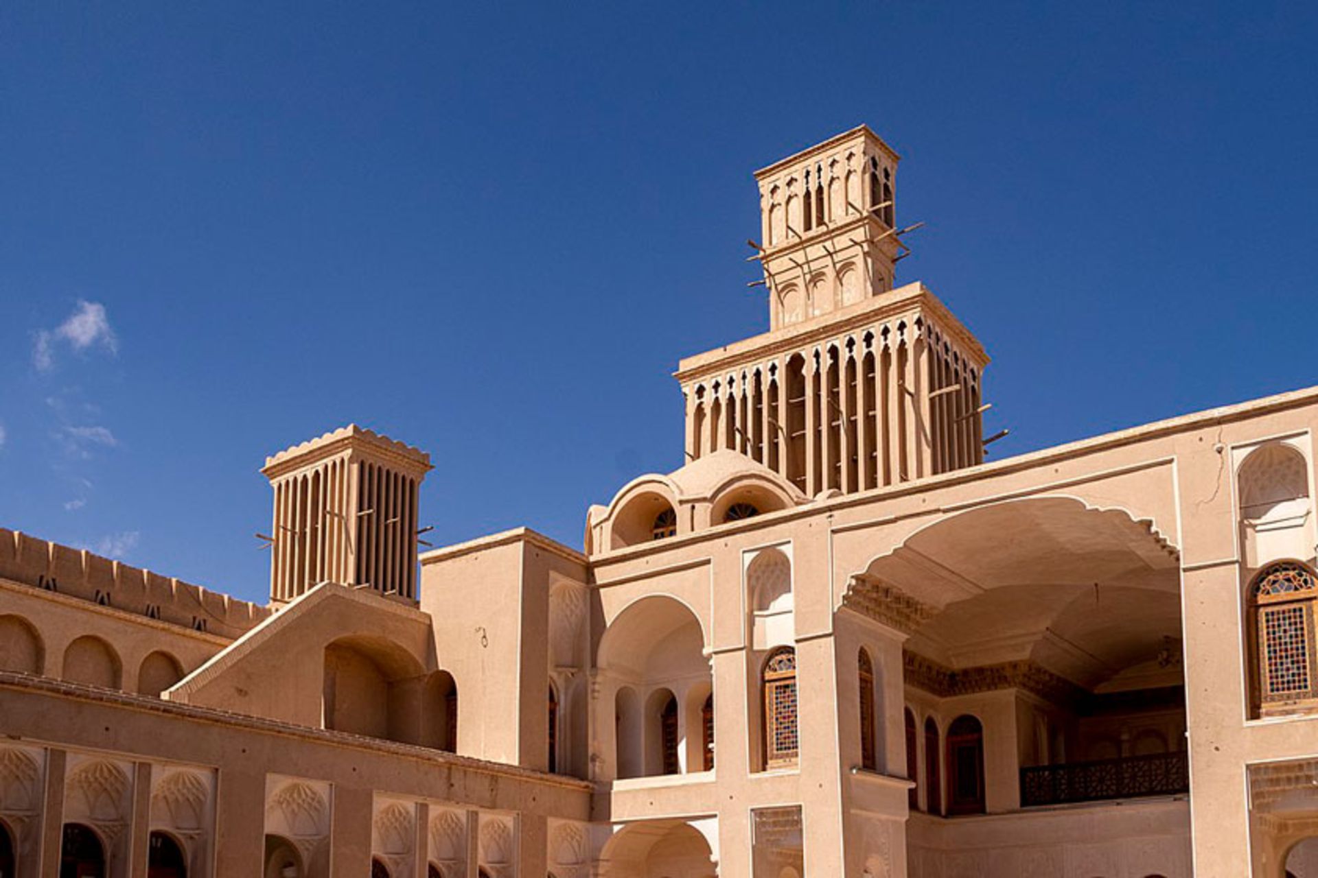 عمارت آقازاده ابرکوه