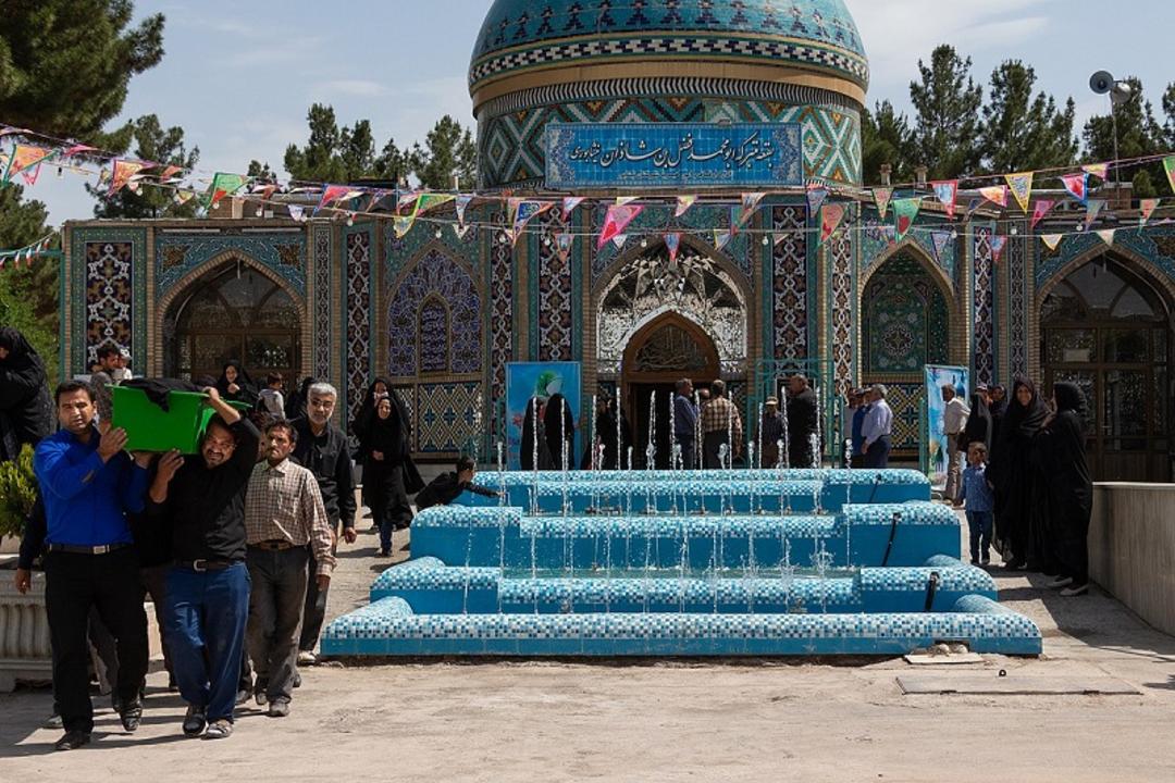 آرامگاه فضل بن شاذان 