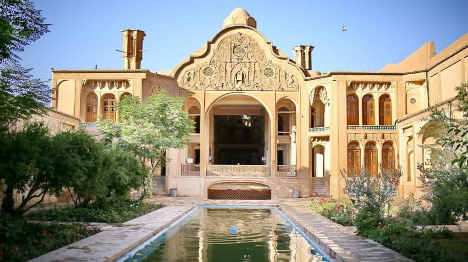 خانه تاریخی بروجردی