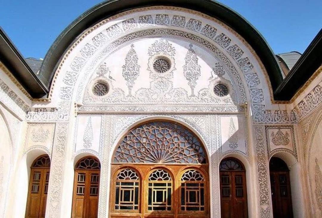 خانه تاریخی بروجردی