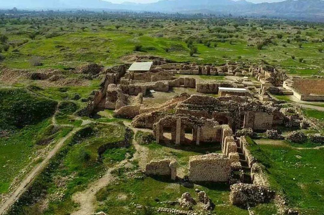محوطه باستانی شهر بیشاپور از نمای بالا
