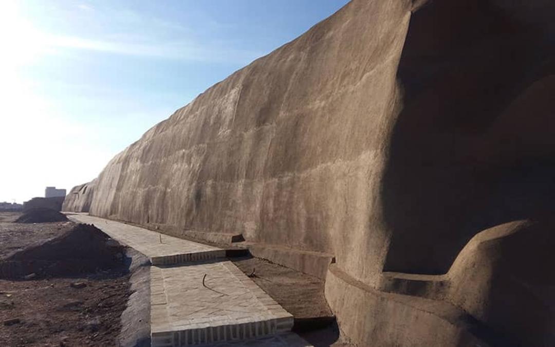 دیوار قلعه ای تاریخی