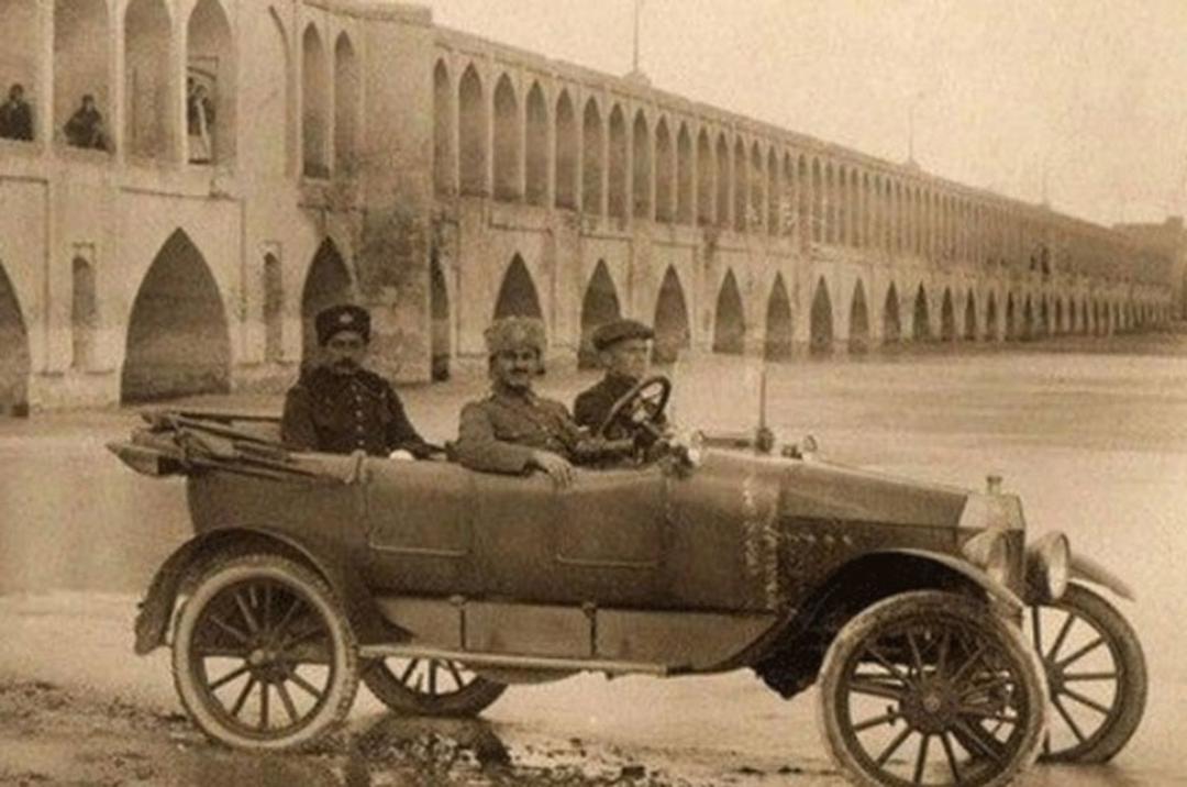 نخستین خودروهای وارد شده به ایران