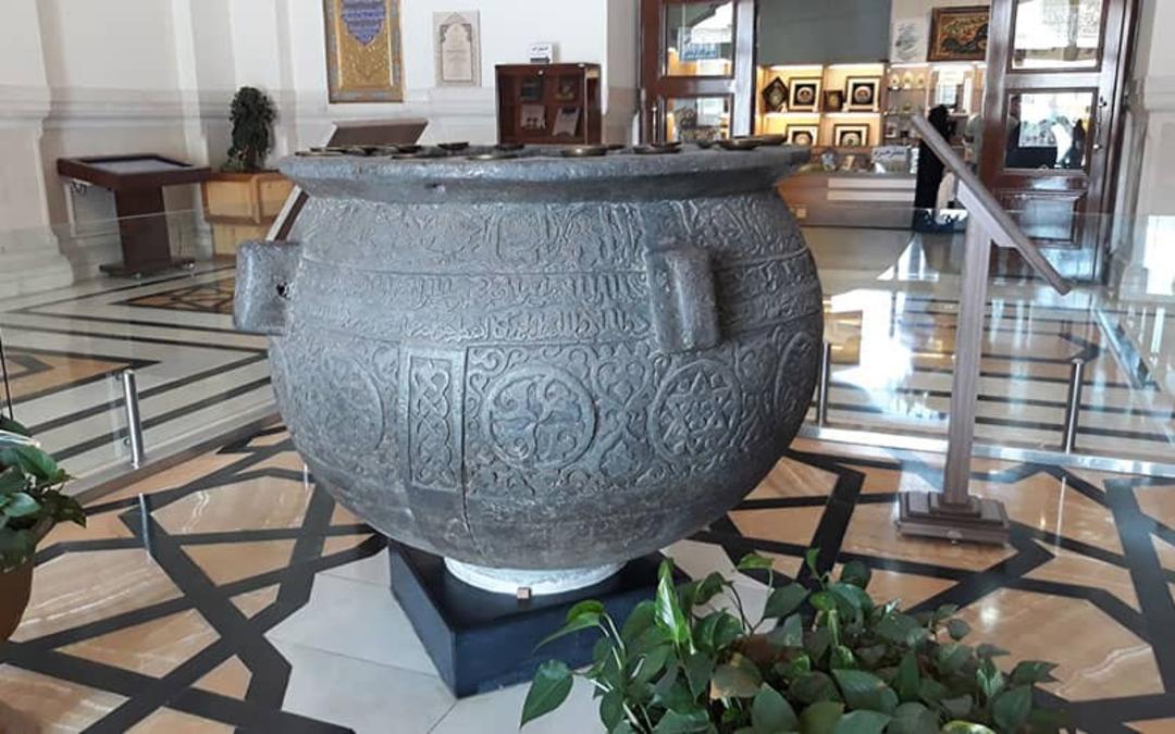 گلدان سنگی بزرگ و تاریخی