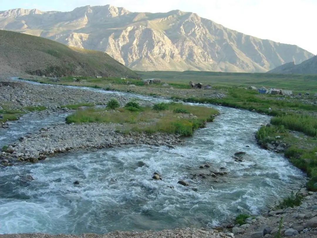 رودخانه دلیچای پای کوه دماوند