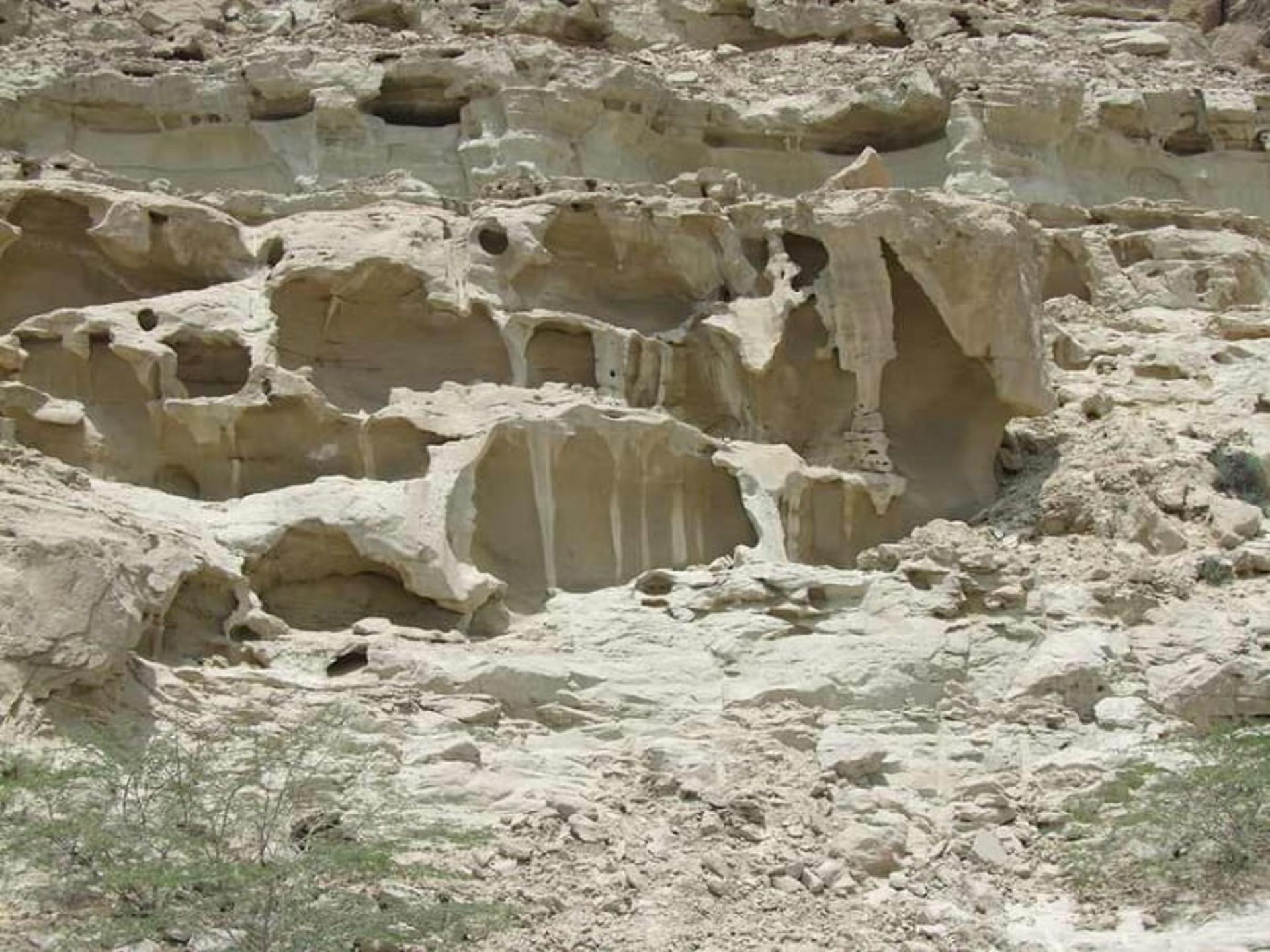 غار بان مسیتی