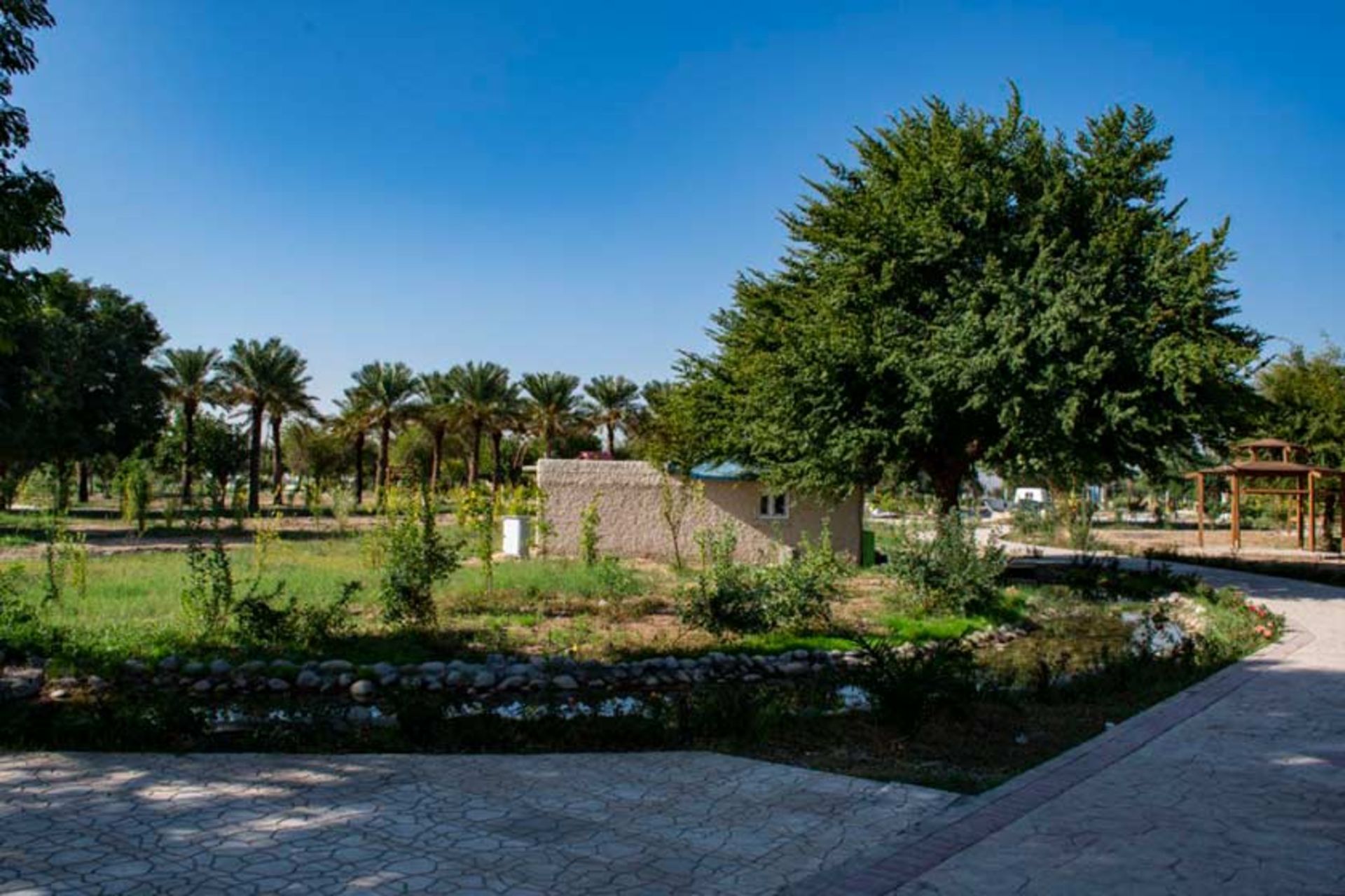 دهکده گردشگری ساحلی والفجر