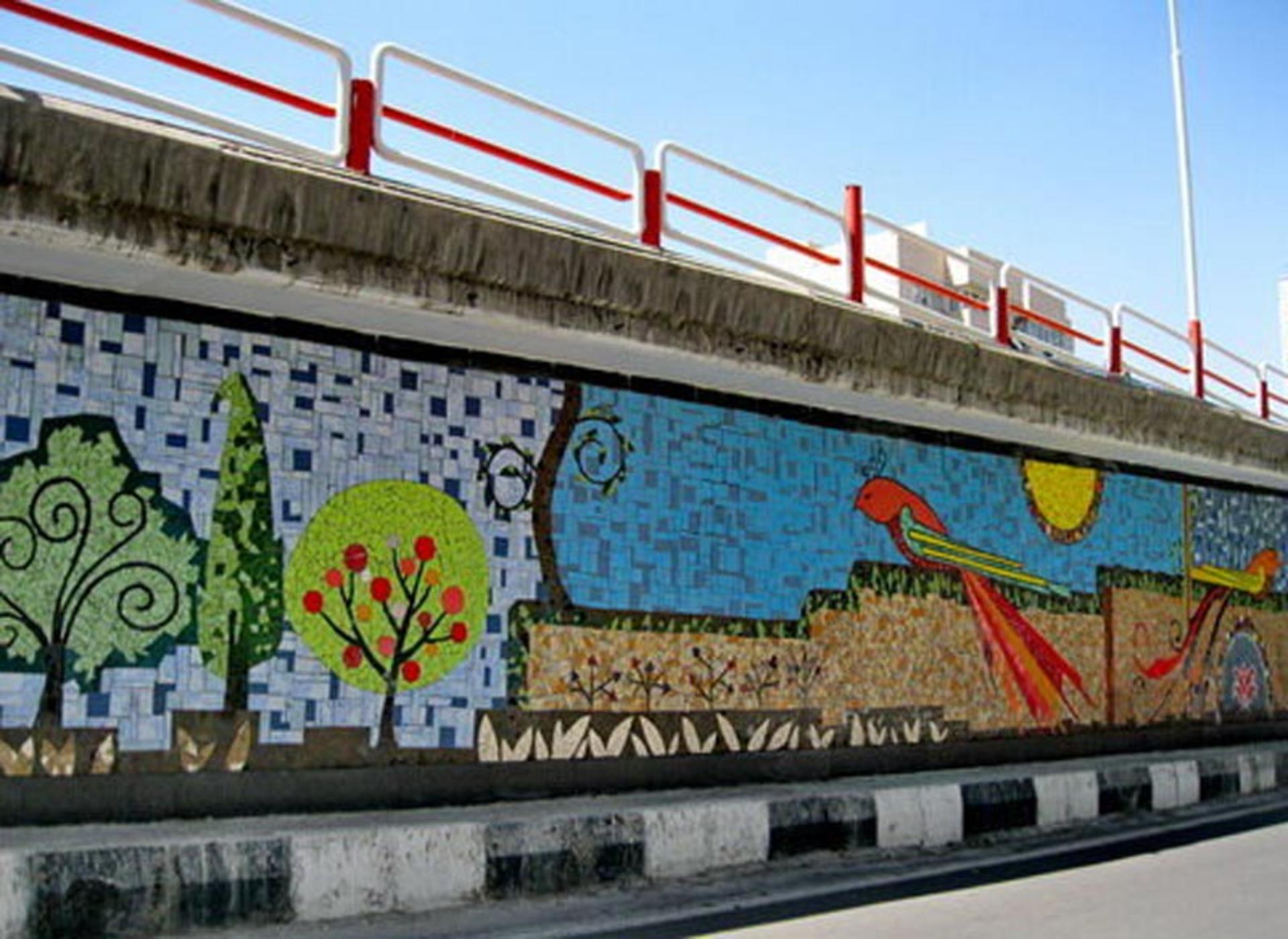 نمونه ای از هنر معرق کاشی در معابر عمومی