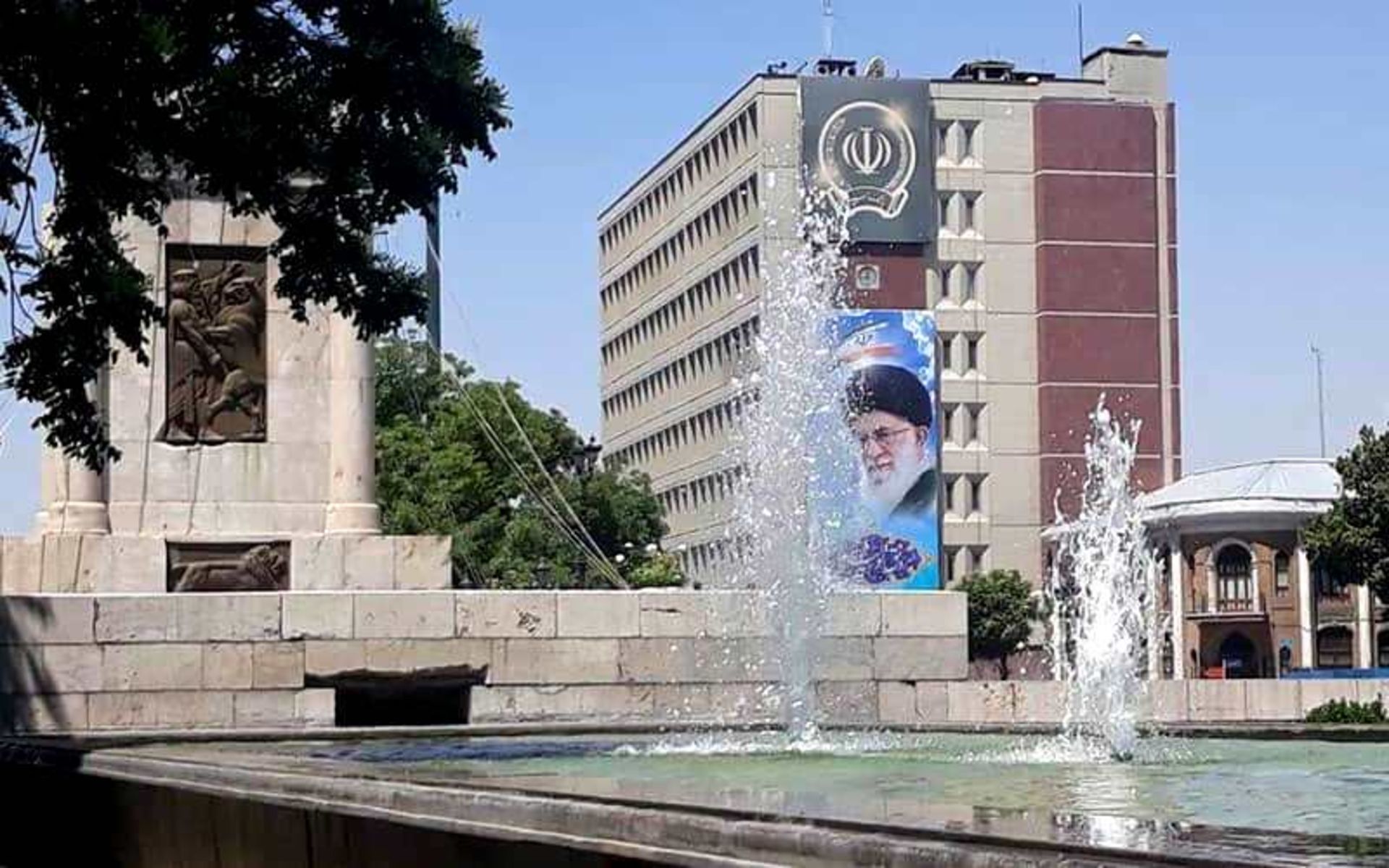میدان توپخانه