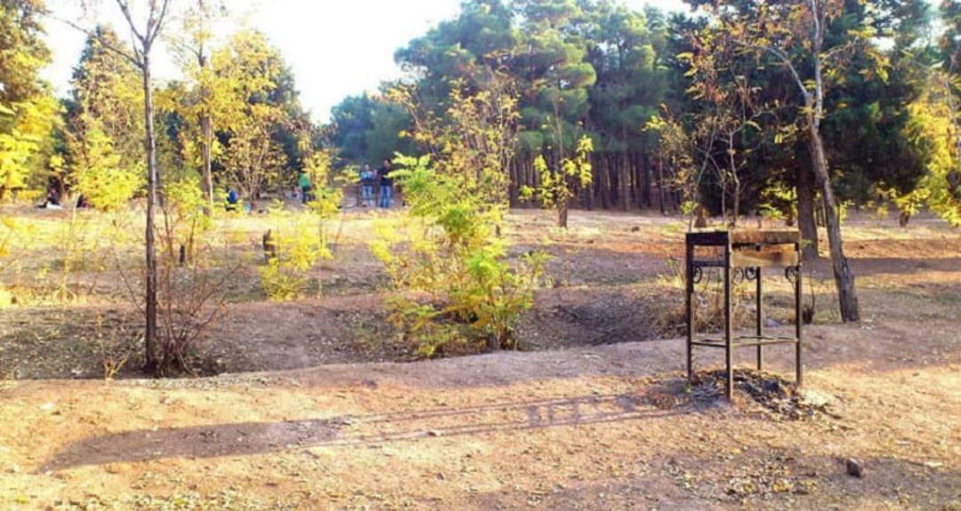 منقل کباب‌پز پارک سرخه حصار