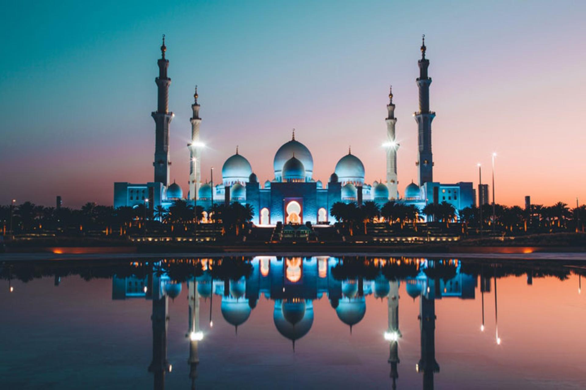 مسجد شیخ زاید در شب