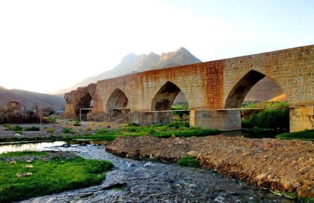 پل شکسته یا شاپوری خرم آباد